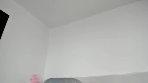 Emma online show from December 17, 9:57 am