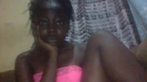 hornygal001 online show from December 6, 3:33 pm