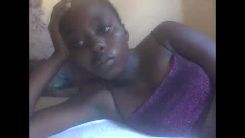 hornygal001 online show from January 7, 4:39 am