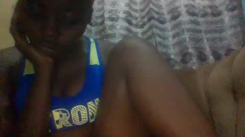 hornygal001 online show from December 20, 3:25 am