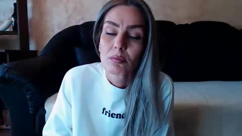 AshlineKatte online show from April 7, 11:12 am