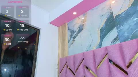 Snapshot of hornyhousekeeper_ chatting on October 4, 12:33 pm Valentina  online show from October 4, 12:33 pm