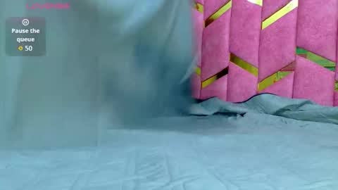 Snapshot of hornyhousekeeper_ chatting on October 30, 3:02 pm Valentina  online show from October 30, 3:02 pm