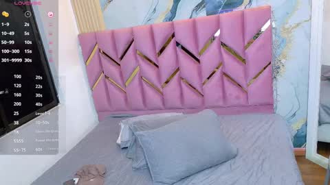 Snapshot of hornyhousekeeper_ chatting on September 24, 12:48 pm Valentina  online show from September 24, 12:48 pm