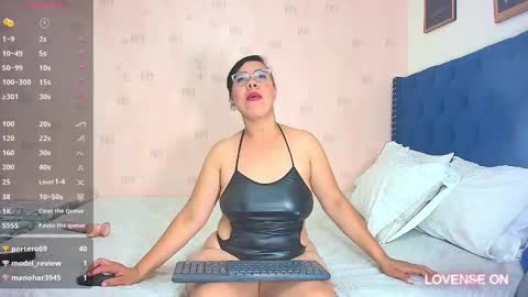 Natasha  online show from December 13, 2:43 am