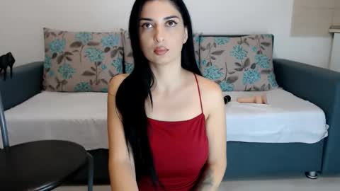 Sarah online show from November 16, 9:15 pm