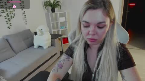   online show from December 18, 9:30 pm