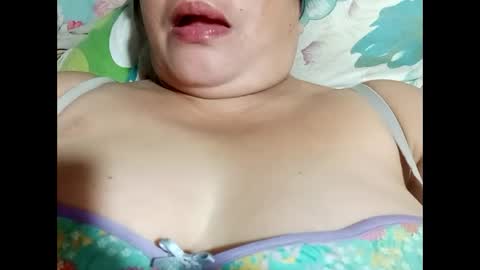 Snapshot of hot_boobs21 chatting on February 27, 11:52 am hot_boobs21 online show from February 27, 11:52 am