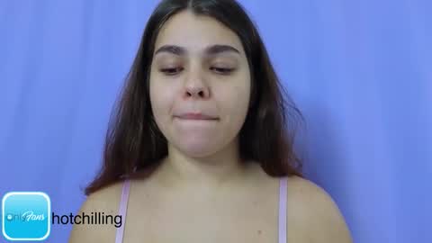 LiluCaroline online show from November 17, 5:35 pm