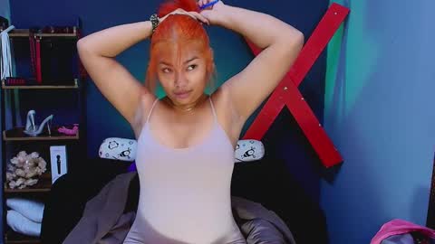 Snapshot of hot_chocolate_4u chatting on February 10, 12:18 pm hot chocolate 4u online show from February 10, 12:18 pm