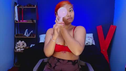 Snapshot of hot_chocolate_4u chatting on February 12, 12:33 pm hot chocolate 4u online show from February 12, 12:33 pm