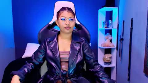 Snapshot of hot_chocolate_4u chatting on October 3, 4:23 pm hot chocolate 4u online show from October 3, 4:23 pm