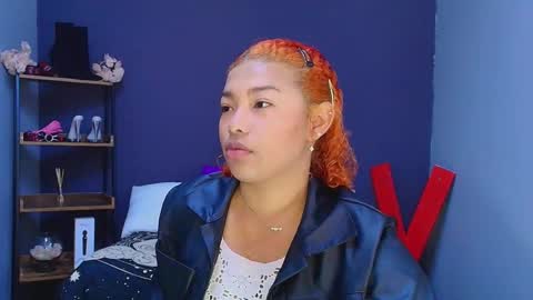 Snapshot of hot_chocolate_4u chatting on February 22, 12:08 pm hot chocolate 4u online show from February 22, 12:08 pm