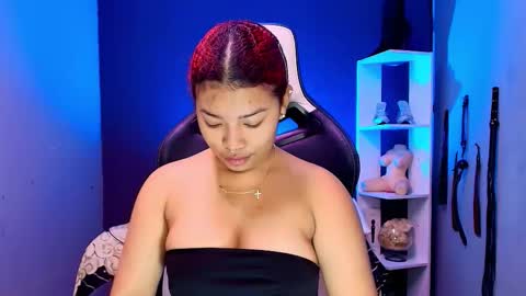 Snapshot of hot_chocolate_4u chatting on September 15, 12:13 pm hot chocolate 4u online show from September 15, 12:13 pm