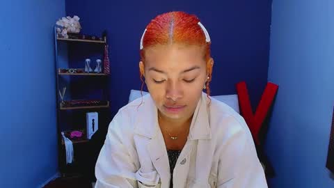 Snapshot of hot_chocolate_4u chatting on February 18, 11:44 am hot chocolate 4u online show from February 18, 11:44 am