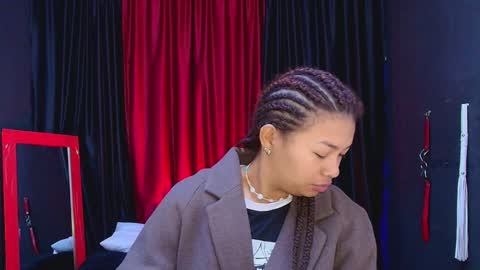 Snapshot of hot_chocolate_4u chatting on January 30, 11:44 am hot chocolate 4u online show from January 30, 11:44 am