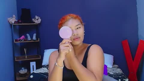 Snapshot of hot_chocolate_4u chatting on February 24, 12:14 pm hot chocolate 4u online show from February 24, 12:14 pm