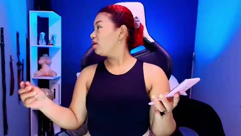 Snapshot of hot_chocolate_4u chatting on September 24, 12:26 pm hot chocolate 4u online show from September 24, 12:26 pm