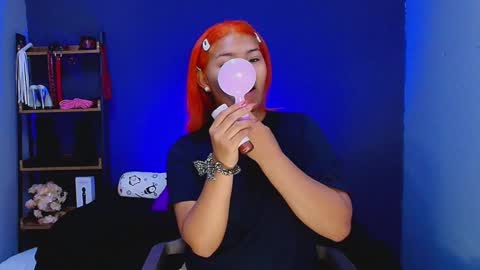 Snapshot of hot_chocolate_4u chatting on February 6, 12:37 pm hot chocolate 4u online show from February 6, 12:37 pm