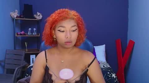 Snapshot of hot_chocolate_4u chatting on February 27, 12:13 pm hot chocolate 4u online show from February 27, 12:13 pm