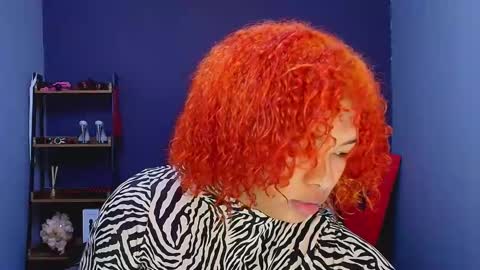 Snapshot of hot_chocolate_4u chatting on February 17, 11:23 am hot chocolate 4u online show from February 17, 11:23 am