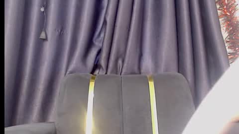 Vivian  online show from October 29, 9:57 am