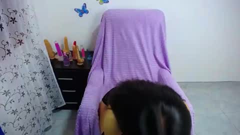 Snapshot of hot_girl01_hanna chatting on February 25, 8:32 pm angie online show from February 25, 8:32 pm