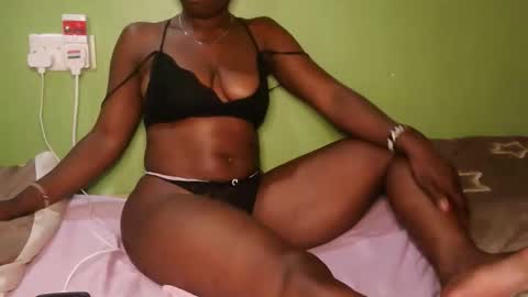 hot_latifah online show from October 14, 7:16 pm