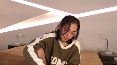 Alana online show from January 6, 7:35 pm