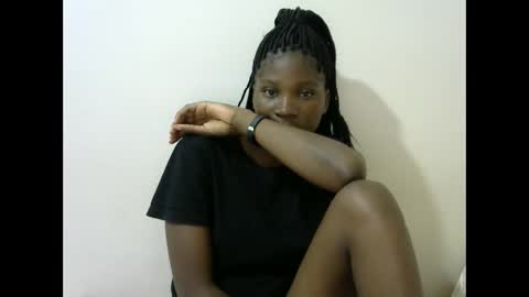 Snapshot of hot_lonnah chatting on February 4, 8:06 pm LONNAH online show from February 4, 8:06 pm