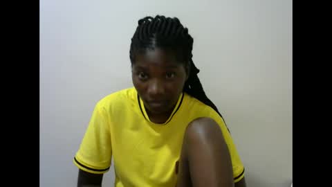 Snapshot of hot_lonnah chatting on January 24, 6:03 am LONNAH online show from January 24, 6:03 am