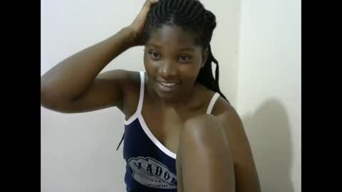 Snapshot of hot_lonnah chatting on January 26, 1:15 pm LONNAH online show from January 26, 1:15 pm