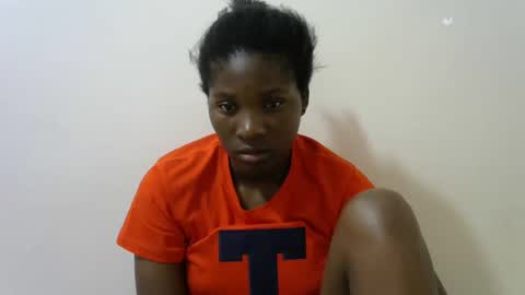 Snapshot of hot_lonnah chatting on March 4, 12:44 pm LONNAH online show from March 4, 12:44 pm