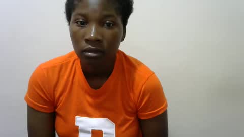 Snapshot of hot_lonnah chatting on March 7, 5:51 am LONNAH online show from March 7, 5:51 am