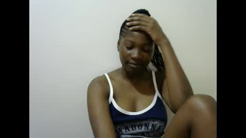 Snapshot of hot_lonnah chatting on March 9, 3:43 am LONNAH online show from March 9, 3:43 am