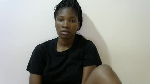 Snapshot of hot_lonnah chatting on February 13, 8:27 am LONNAH online show from February 13, 8:27 am