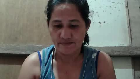 Snapshot of hot_mama09 chatting on February 5, 7:50 am hotmama online show from February 5, 7:50 am