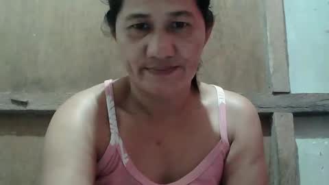 Snapshot of hot_mama09 chatting on March 3, 12:23 am hotmama online show from March 3, 12:23 am