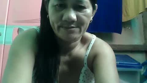 Snapshot of hot_mama09 chatting on September 19, 1:15 am hotmama online show from September 19, 1:15 am