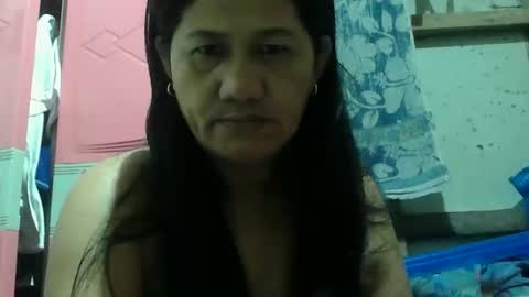 Snapshot of hot_mama09 chatting on October 6, 7:29 pm hotmama online show from October 6, 7:29 pm