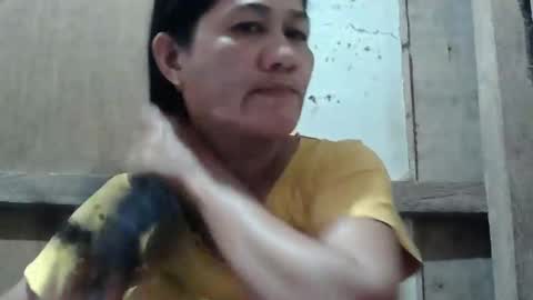 Snapshot of hot_mama09 chatting on February 16, 9:59 am hotmama online show from February 16, 9:59 am