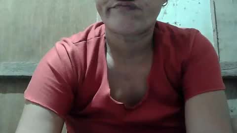 Snapshot of hot_mama09 chatting on February 21, 6:40 am hotmama online show from February 21, 6:40 am
