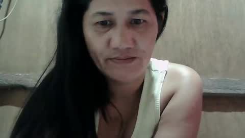 Snapshot of hot_mama09 chatting on March 7, 8:00 pm hotmama online show from March 7, 8:00 pm