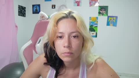 Mia online show from March 27, 10:32 pm