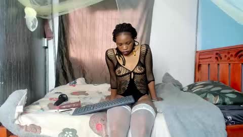 Roxanna aka Roxie online show from October 3, 4:50 am