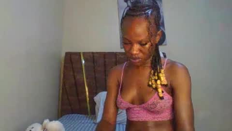 hot petite100 online show from May 8, 7:05 pm
