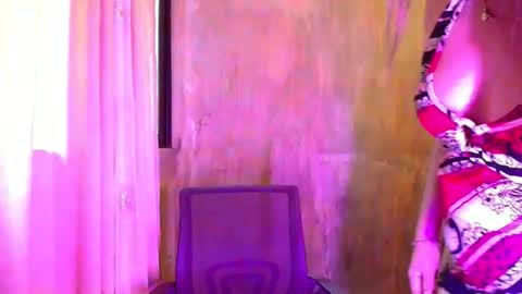 hotasian_pinayx online show from October 22, 3:22 am