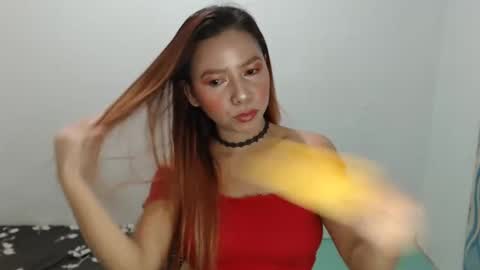 hotasian_pinky online show from December 26, 12:59 pm