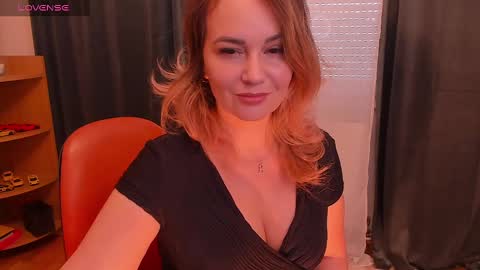 Snapshot of hotbabette chatting on March 12, 10:16 am SweetBrendy online show from March 12, 10:16 am