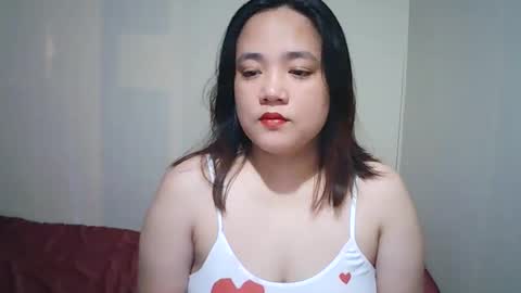 Snapshot of hotbabymomma chatting on February 14, 1:02 am Lynn online show from February 14, 1:02 am